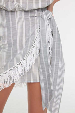 Kadın Moda Şık Geniş Paça Kısa Boy Uzun Kollu Çizgili Dokuma Püsküllü Bluz Etek Takım