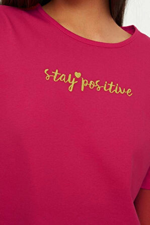 Kadın %100 Pamuk Bisiklet Yaka Kısa Kol Nakışlı Fırfır Detaylı T-shirt-Şort Örme Pijama Takımı