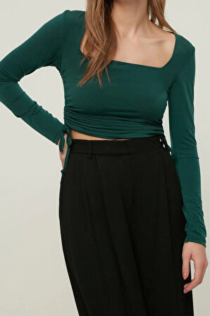 Kadın Moda Şık Crop Kare Yaka Slim Kalıp Örme Büzgü Detaylı Fitted Vücuda Oturan Esnek Bluz