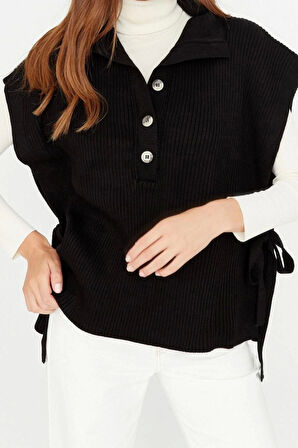 Kadın Moda Şık Dik Yaka Standart Kol Regular Yandan Bağlama Detaylı Yaka Düğmeli Triko Süveter