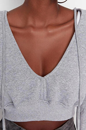 Kadın Relaxed Kapüşonlu Düşük Kol Crop Kalın İçi Polarlı V Yaka Rahat Kesim Crop Örme Sweatshirt