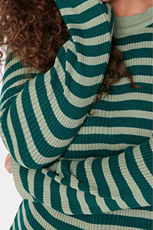 Kadın Moda Büyük Beden Bisiklet Yaka Standart Kol Regular Çizgili Fitilli Vücudu Saran Triko Kazak