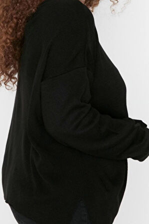 Kadın Büyük Beden Moda Şık Regular Bisiklet Yaka Uzun Kol Düz Sırtı Çapraz Bant Detaylı Triko Kazak