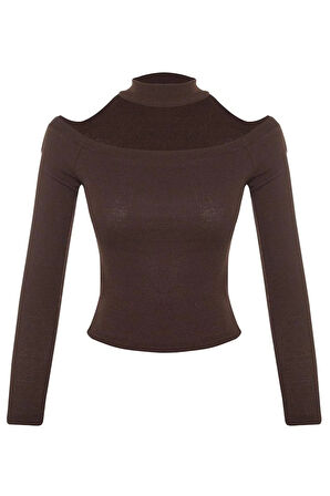 Kadın Crop Choker Yaka Slim Kalıp Örme Carmen Yaka Choker Detaylı Fitted Vücuda Oturan Fitilli Bluz