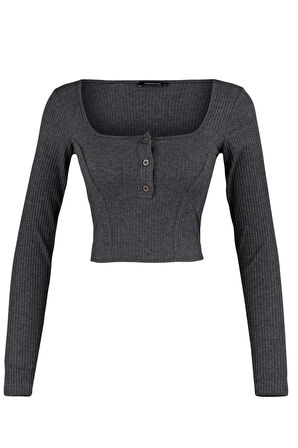 Kadın Moda Şık Crop Kare Yaka Slim Kalıp Örme Düğme Detaylı Fitted Vücuda Oturan Fitilli Esnek Bluz