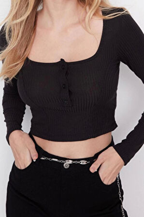 Kadın Moda Şık Crop Kare Yaka Slim Kalıp Örme Düğme Detaylı Fitted Vücuda Oturan Fitilli Esnek Bluz