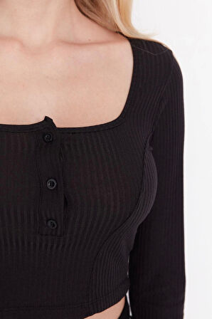 Kadın Moda Şık Crop Kare Yaka Slim Kalıp Örme Düğme Detaylı Fitted Vücuda Oturan Fitilli Esnek Bluz
