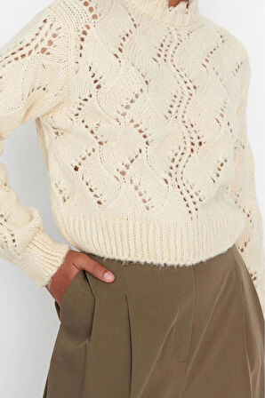 Kadın Moda Şık Crop Dik Yaka Uzun Kol Ajurlu Yumuşak Dokulu Delikli Triko Kazak