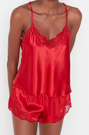 Kadın Polyester V Yaka Askılı Kol Dantel Detaylı İp Askılı Saten Dokuma Pijama Takımı
