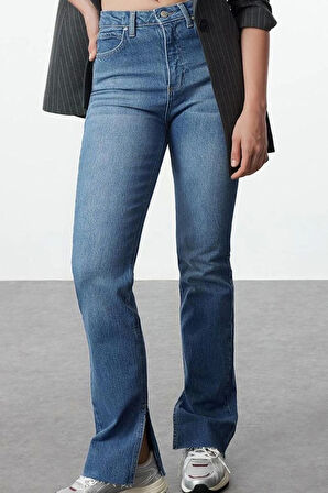 Kadın Moda Şık Kot Pantolon Boru Paça Regular Boy Denim Lacivert Yırtmaçlı Yüksek Bel Jeans