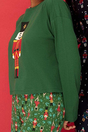 Kadın %100 Pamuk Bisiklet Yaka Uzun Kol %100 Pamuk Yılbaşı Temalı Örme Pijama Takımı