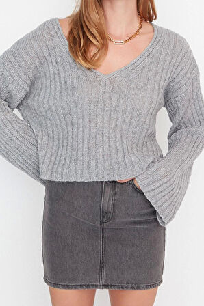 Kadın Moda Şık V Yaka Standart Kol Crop Yünlü Geniş Kalıp Basic Triko Kazak