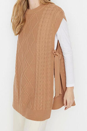 Kadın Moda Şık Tesettür Bisiklet Yaka Düşük Kol Midi Beli Bağlamalı Saç Örgülü Triko Süveter