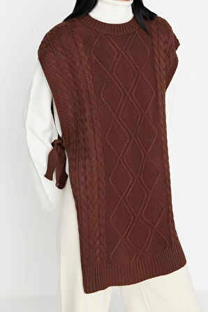 Kadın Moda Şık Tesettür Bisiklet Yaka Düşük Kol Midi Beli Bağlamalı Saç Örgülü Triko Süveter