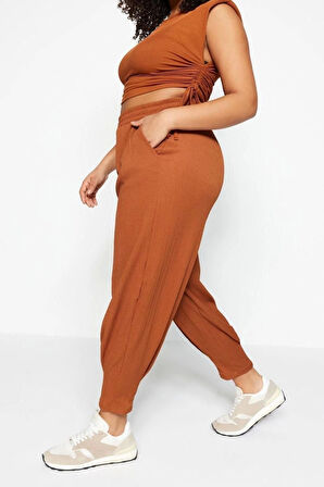 Kadın Yeni Moda Büyük Beden Dar Paça Regular Boy Örme Havuç Fit Beli Lastikli Örme Pantolon