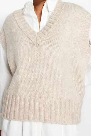 Kadın Moda Şık V Yaka Standart Kol Crop Yumuşak Dokulu Triko Süveter