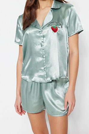 Kadın Polyester Ceket Yaka Kısa Kol Nakışlı Saten Gömlek-Şort Dokuma Pijama Takımı