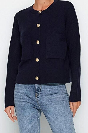 Kadın Moda Şık Regular Bisiklet Yaka Uzun Kol Düz Düğme Detaylı Ceket Görünümlü Triko Hırka