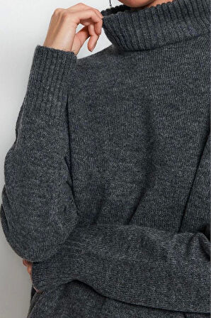 Kadın Moda Şık Dik Yaka Düşük Kol Regular Geniş Kalıp Yumuşak Dokulu Triko Kazak