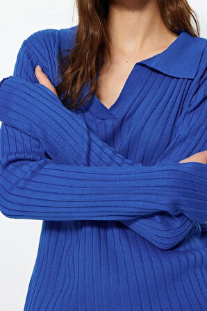 Kadın Moda Şık Regular Polo Yaka Uzun Kol Düz Kol Ucu Detaylı Polo Yaka Triko Kazak