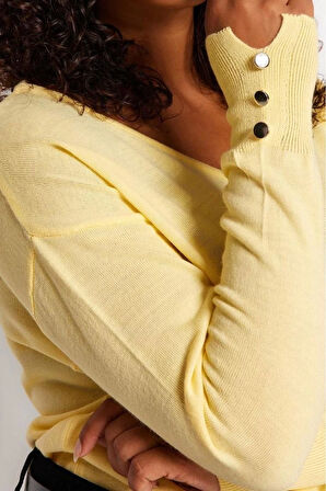 Kadın Büyük Beden Moda Şık Regular V Yaka Uzun Kol Düz Düğme Detaylı Triko Kazak