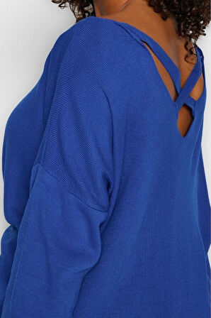 Kadın Büyük Beden Moda Şık Regular Bisiklet Yaka Uzun Kol Düz Sırtı Çapraz Bant Detaylı Triko Kazak