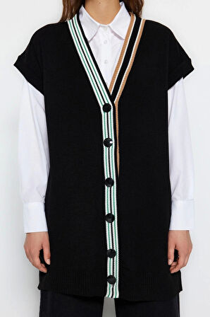 Kadın Tesettür Moda Şık Midi V Yaka Uzun Kol Renk Bloklu Yakası Şerit Detaylı Triko Süveter