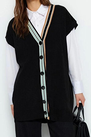 Kadın Tesettür Moda Şık Midi V Yaka Uzun Kol Renk Bloklu Yakası Şerit Detaylı Triko Süveter