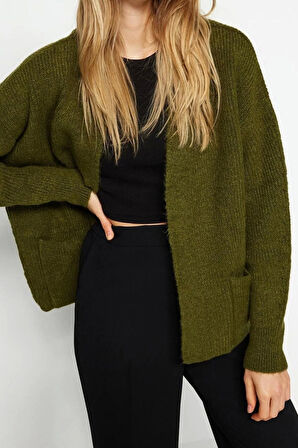 Kadın Moda Şık Regular V Yaka Oversize Süper Geniş Kalıp Yumuşak Dokulu Cep Detaylı Triko Hırka