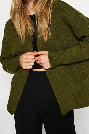 Kadın Moda Şık Regular V Yaka Oversize Süper Geniş Kalıp Yumuşak Dokulu Cep Detaylı Triko Hırka