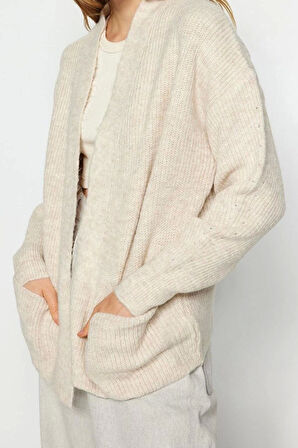 Kadın Moda Şık Regular V Yaka Oversize Süper Geniş Kalıp Yumuşak Dokulu Cep Detaylı Triko Hırka