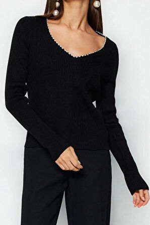 Kadın Moda Şık V Yaka Standart Kol Regular İnci Detaylı Triko Kazak