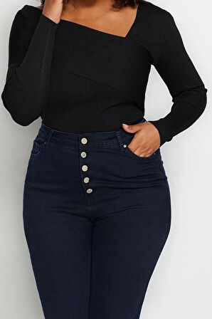 Kadın Büyük Beden Regular Asimetrik Yaka Uzun Kol Düz Asimetrik Yaka Vücudu Saran İnce Triko Kazak