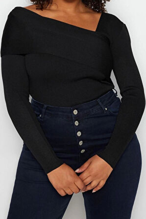 Kadın Büyük Beden Regular Asimetrik Yaka Uzun Kol Düz Asimetrik Yaka Vücudu Saran İnce Triko Kazak