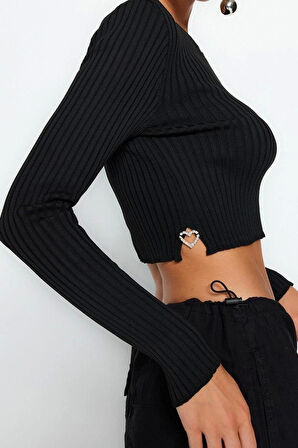 Kadın Moda Şık Bisiklet Yaka Standart Kol Crop Kalp Aksesuarlı Triko Kazak