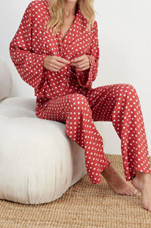 Kadın Viskon V Yaka Uzun Kol Kalp Desenli Bağlama Detaylı Gömlek-Pantolon Dokuma Pijama Takımı