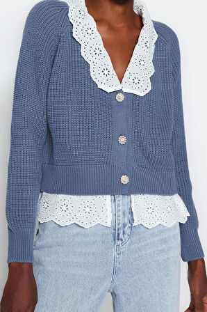 Kadın Moda Şık V Yaka Reglan Kol Regular Crop Dokuma Garni Detaylı Triko Hırka