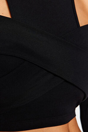 Kadın Moda Şık Üst Giyim Crop Dik Yaka Fitted Kalıp Örme Pencere Cut Out Detaylı Bluz