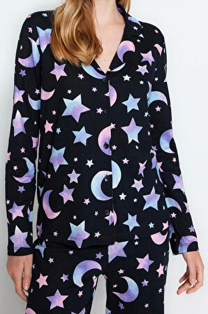 Kadın Moda Gömlek Yaka Boru Paça Uzun Kol %100 Pamuk Galaksi Desenli Gömlek-Pantolon Pijama Takımı