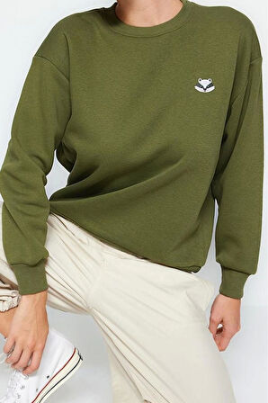 Kadın Bisiklet Yaka Standart Kol Animal Nakışlı Normal Kalıp Kalın İçi Polarlı Örme Sweatshirt