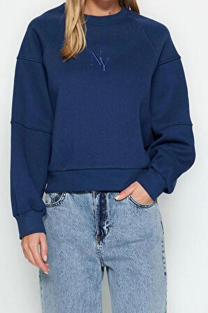 Kadın Moda Şık Regular Bisiklet Yaka Düşük Kol Crop Fit Nakışlı Kalın İçi Polarlı Örme Sweatshirt