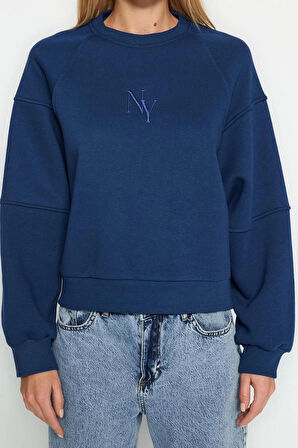 Kadın Moda Şık Regular Bisiklet Yaka Düşük Kol Crop Fit Nakışlı Kalın İçi Polarlı Örme Sweatshirt
