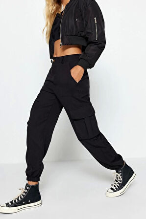 Kadın Yeni Moda Lastikli Paça Regular Boy Dokuma Kargo Cepli Pantolon