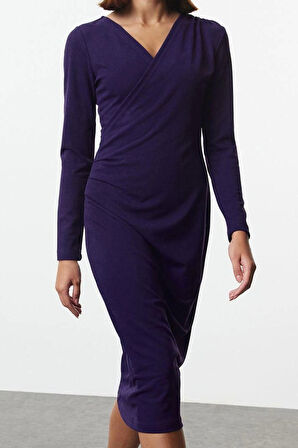 Kadın Moda Şık Midi Boy Kruvaze Slim Yaka Uzun Kollu Büzgü Detaylı Vücuda Oturan Örme Elbise