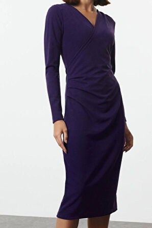 Kadın Moda Şık Midi Boy Kruvaze Slim Yaka Uzun Kollu Büzgü Detaylı Vücuda Oturan Örme Elbise