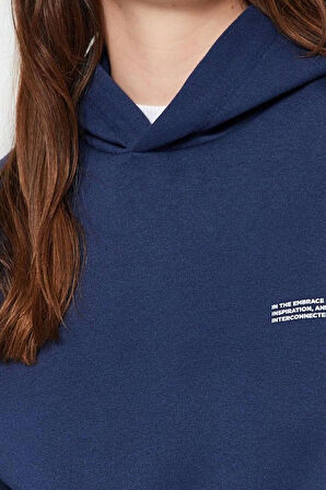 Kadın Büyük Beden Oversize Kapüşonlu Düşük Kol Kalın İçi Polarlı Baskı Detaylı Örme Sweatshirt