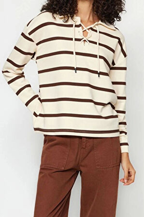 Kadın Regular Polo Yaka Standart Kol Regular Polo Yaka Bağlama Detaylı Kalın Fit Örme Sweatshirt