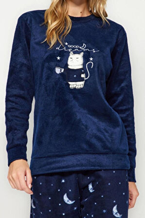Kadın Moda Şık Bisiklet Yaka Lastikli Paça Uzun Kol Kedi Nakışlı Kadife Kışlık Örme Pijama Takımı