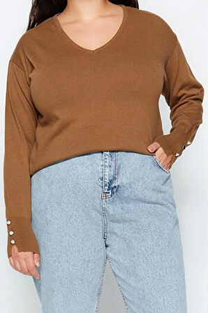 Kadın Büyük Beden Moda Şık Regular V Yaka Uzun Kol Düz Düğme Detaylı Triko Kazak