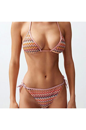 Yeni Geometrik Üçgen Normal Bel Brief Üçgen Bağlamalı Dokulu Regular Bikini Takımı